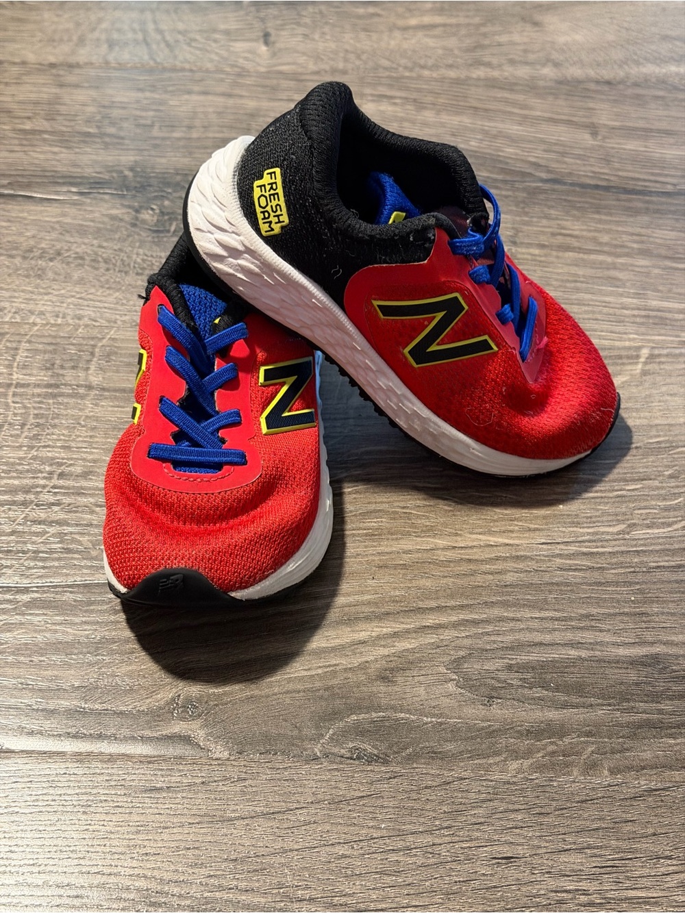 8c Toddler New Balance Kids Red and Black Athletic Sneakers with Blue Laces